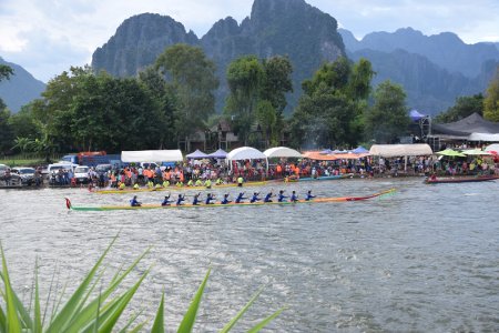Fête des pirogues à Vang Vieng