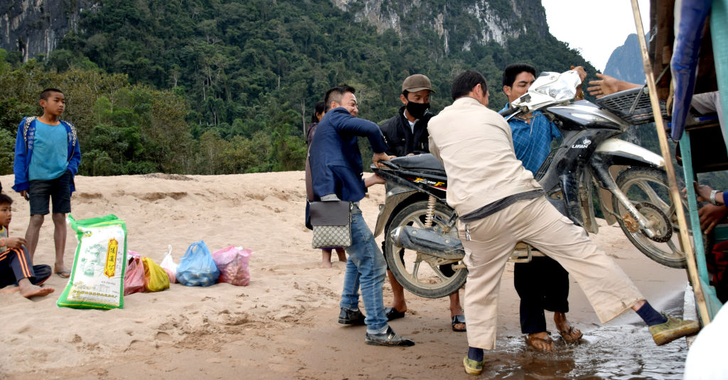  Solidarité au Laos