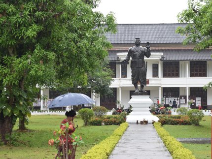 Laos - roi Sivavang Vong