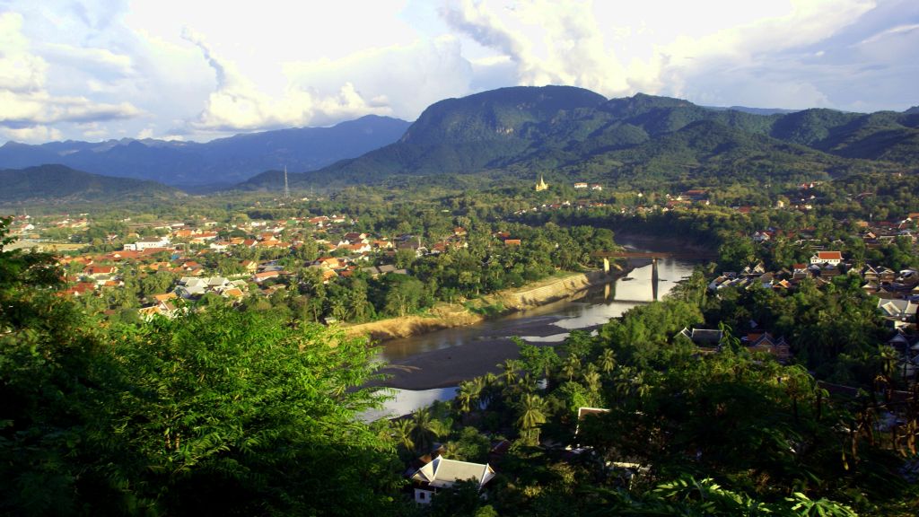 Découvrir Luang Prabang, les fêtes, les cérémonies, ses habitants...
