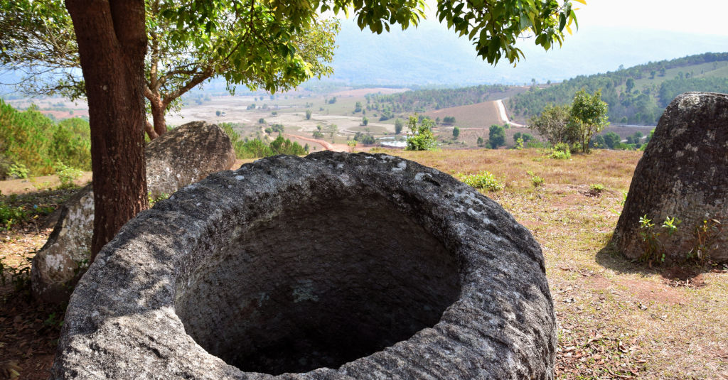  La plaine des jarres au Laos.