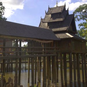 Hotay Pidock, bibliothèque bouddhiste au laos