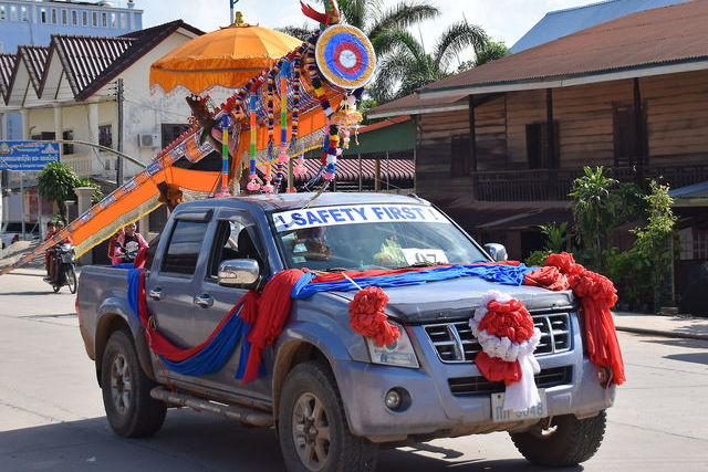 Fête des fusées au Laos.