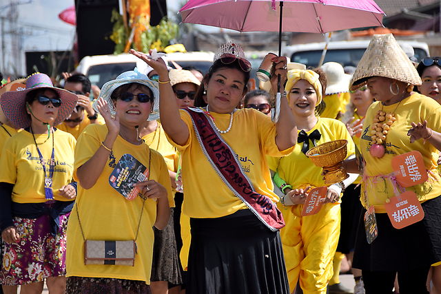 Fête des fusées au Laos.