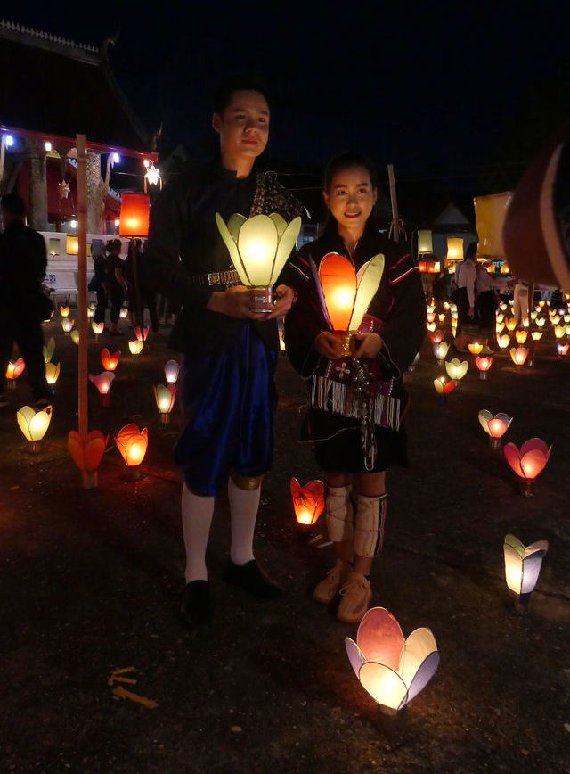 Fête des lumieres a Vang Vieng.