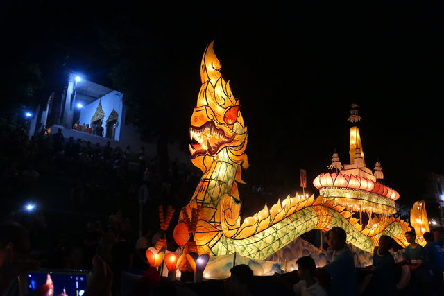 Fête des lumieres a Vang Vieng.