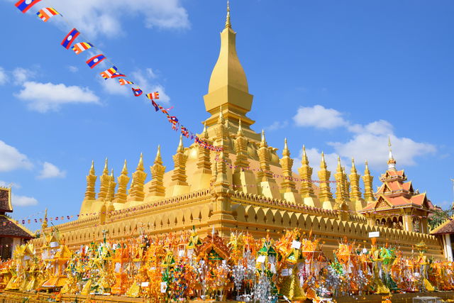 Fête That Luang au Laos.