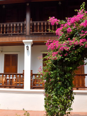 Hôtel de catégorie moyenne au Laos - MCDA