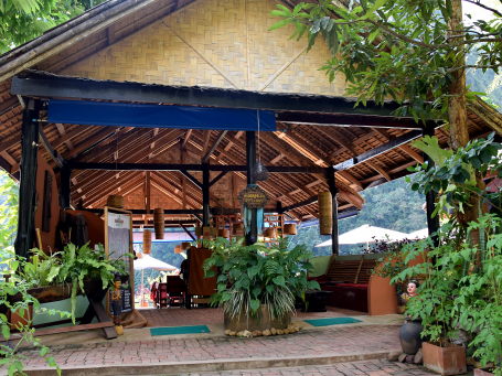 Hôtel de catégorie moyenne au Laos - mmau
