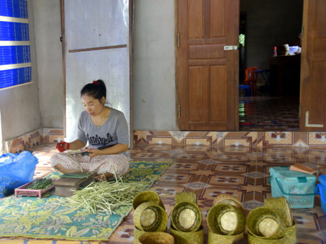 Villages et logements globe trotter au Laos - VVRS