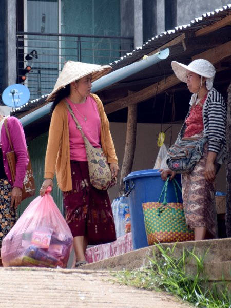 Femmes au Laos.