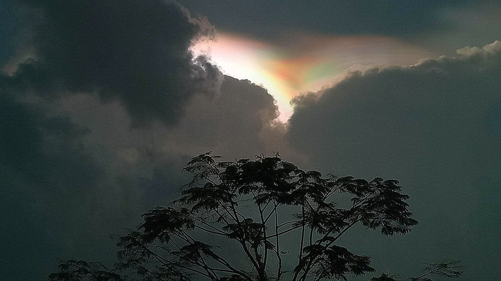 Ciel orageux au Laos.